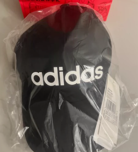 全新未拆封阿迪达斯帽子、购买于沈阳胜道运动...