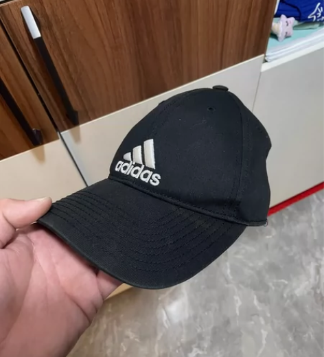阿迪达斯正品棒球帽 感兴趣的话点“我想要”...