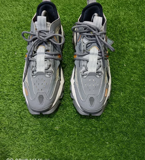 41码 特步运动跑鞋，二手闲置 鞋子保证正...