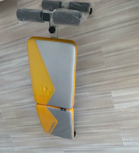 仰卧起坐架。用的时间不短了、黑色海绵部分有...