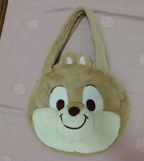 名创优品联名包包，只背过一次，无任何明显瑕...