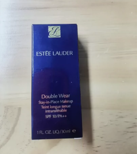 全新雅诗兰黛粉底液1w1 感兴趣的话点“我...