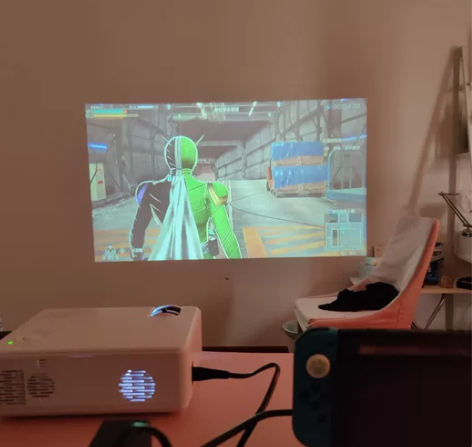 易接M8家用高清手机投影仪便携式墙上看电影...