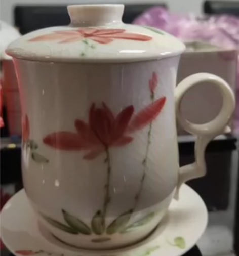 全新景德镇陶瓷白裂釉荷花四件套杯子 仅拆封，未使用，盒子也在...