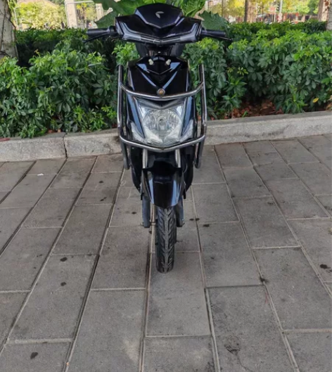 出一台闲置二手电动车，电动车 无划痕无磕碰...