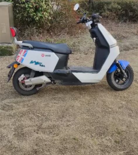 出一辆台铃电动车，72V20安，蓝德725...