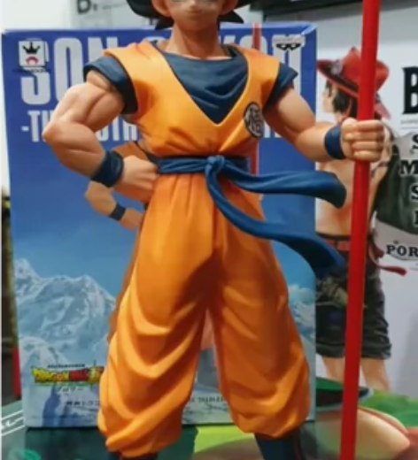 美发店朋友送的闲置捡漏手办摆件孙悟空七龙珠...