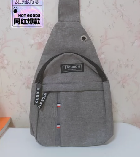 全新 包邮 休闲男士胸包 防水牛津布运动单...