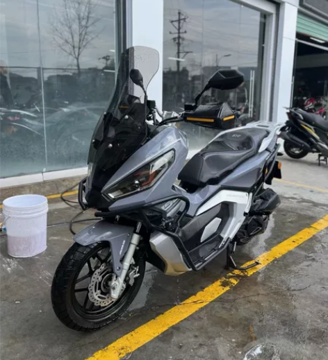 22年赛博ADV150贵族灰，无钥匙启动，...