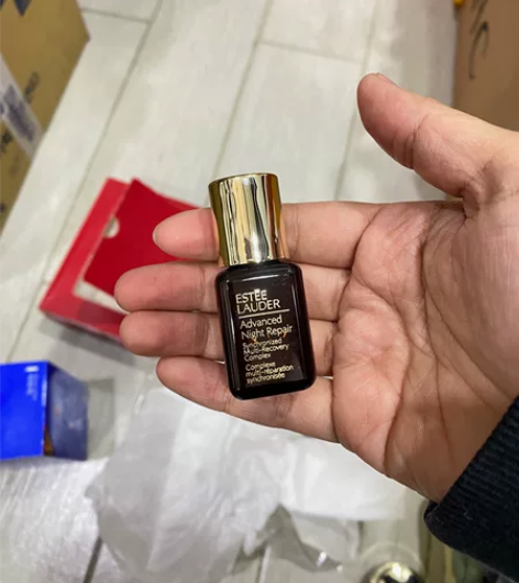 雅诗兰黛中小样  全新未使用 出价价格合适...