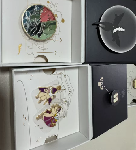 【无】 光遇冥龙徽章，三服全新未绑. 盒子...