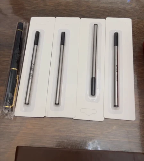 办公用品（记事本、签字笔、便利贴）套装，全...