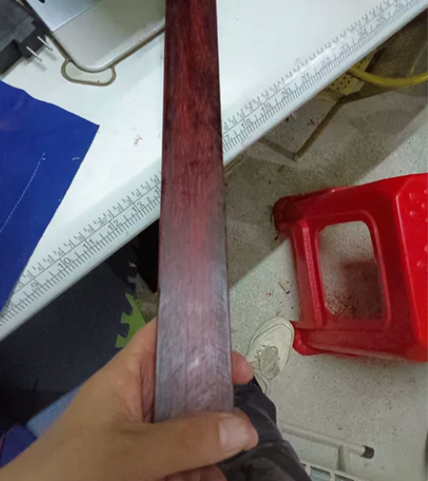 转让一条精品红木唢呐料，4×4×36木料密...