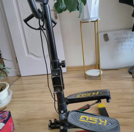 健身瘦腿踏步机，登山机，带瘦臂绳，不想户外...