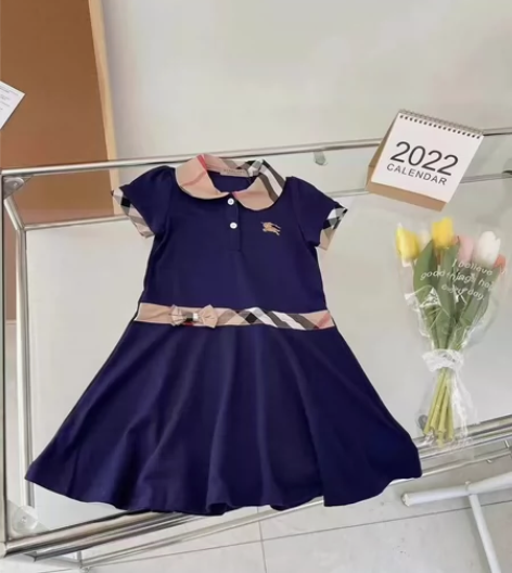 全新 经典学院风女童polo裙 码数110...