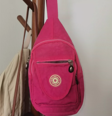 女士单肩胸包,用过一段时间,包邮甩出! 感...