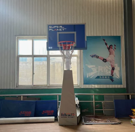 篮球架两个质量很好，基本没使用，软包也特别...