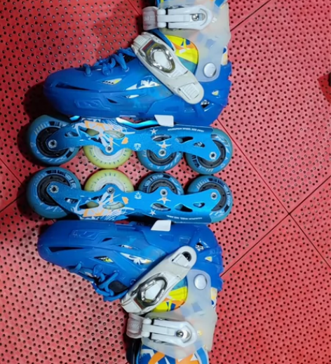 飞鹰6S，原价998，有使用痕迹，蓝色，码...