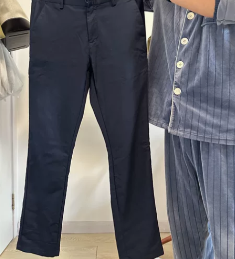 男士鳄鱼休闲裤,属于比较薄的款,我老公17...