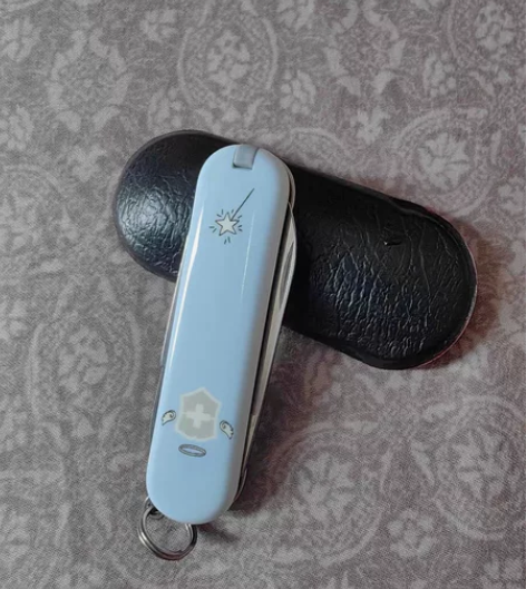 瑞士多功能军刀 感兴趣的话点“我想要”和我...
