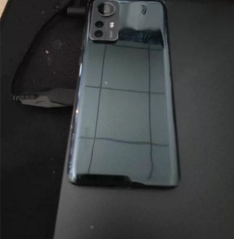 室友的小米12 8+128,前摄有灰,功能...