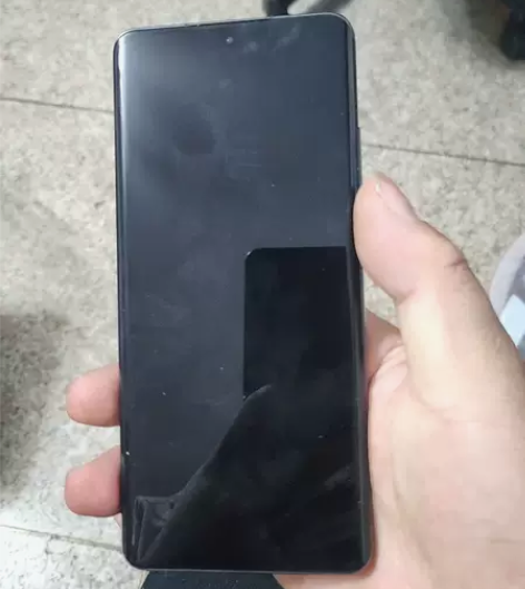 小米12x，成色9新，买来给老人用，老人用...