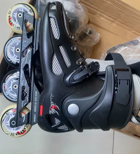 全新旱冰鞋单排42码的39-42可以穿地址...