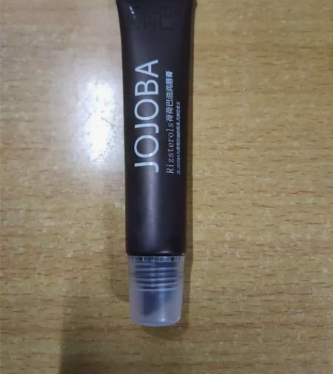 JOJOBA荷荷巴油润唇膏全新包邮 JOJ...