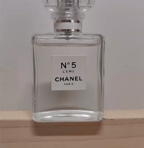 香奈儿5号之水 N5经典花 试了两次香，没...