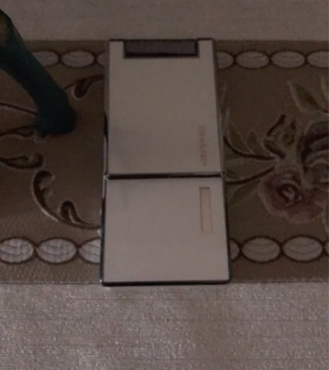 夏普9020c手机。八层新。外面屏幕时钟不...