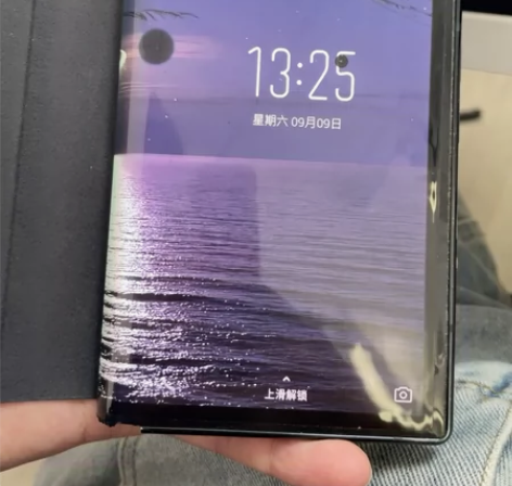 ?柔宇一代，瑕疵机不影响使用，功能都正常，...