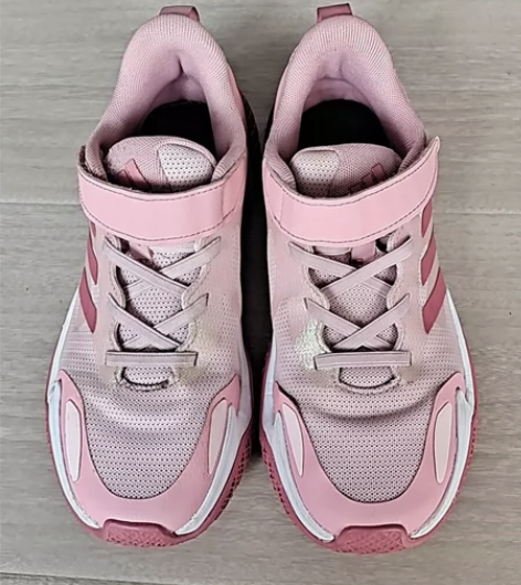 Adidas阿迪达斯女童36码，商场买入，...