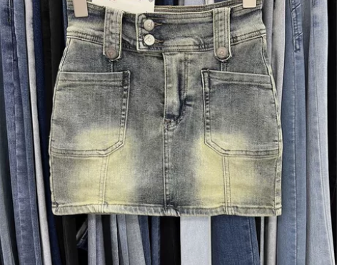 复古蓝包臀牛仔裙 自带安全裤 感兴趣的话点...