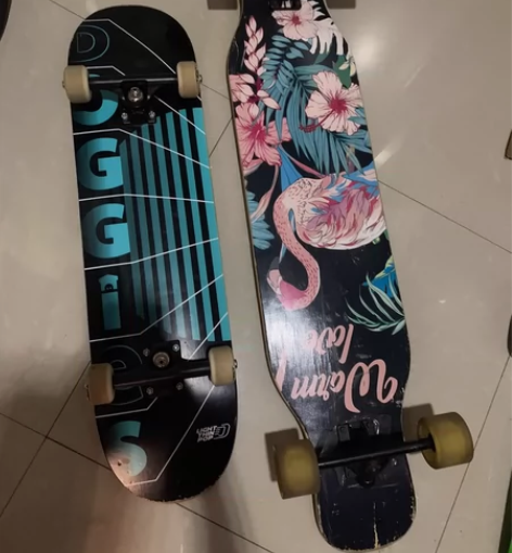 一个滑板DBH，一个长板，长板用的多，有闪...