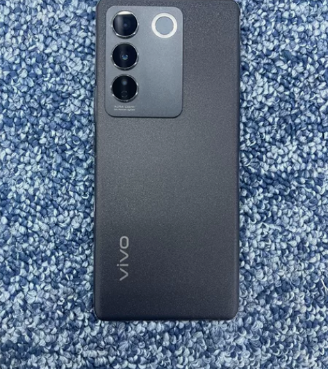 vivo s16 8+256G，机器9成新...