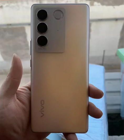 闲置vivoS16，换手机用不着了，没有磕...