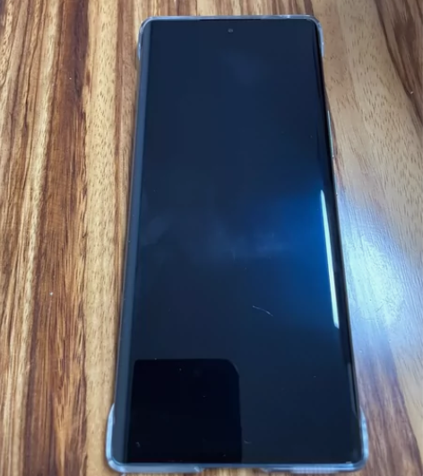 荣耀70，在保修期（还有十几天到期），墨玉...