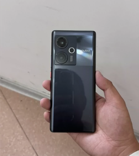 努比亚 Z50  16G+1T 黑礁 单机...