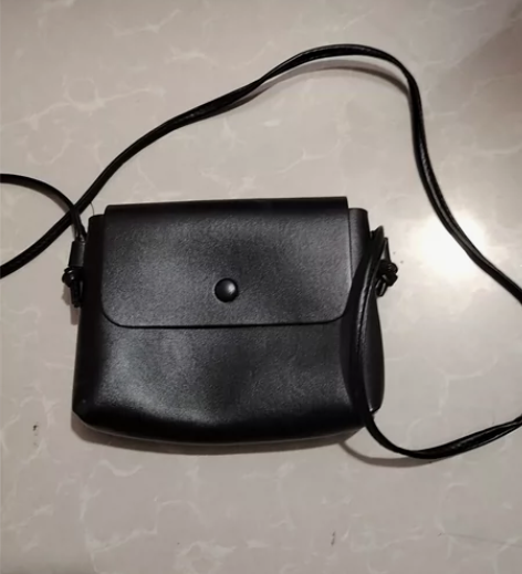 女士小挎包一个九块九包邮偏远地区除外 感兴...