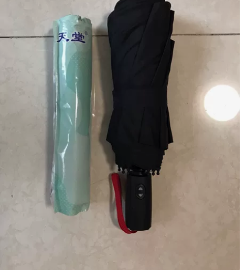 天堂伞晴雨伞全新的，两把伞，一把全新天堂牌...