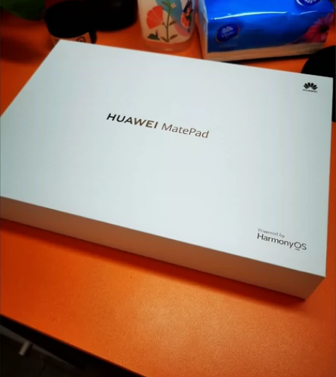 个人闲置实体店倒闭剩下的华为荣耀平板闲置带...