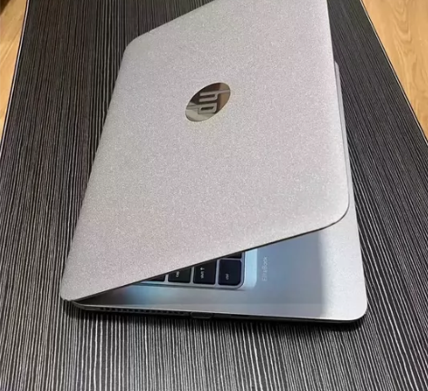 个人闲置 去年买的 原价六千多 i5顶配惠...