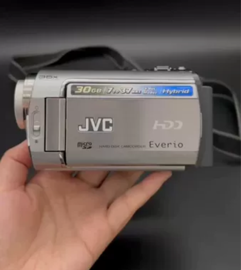 JVC MG330数码摄像机，jvc翻转屏...