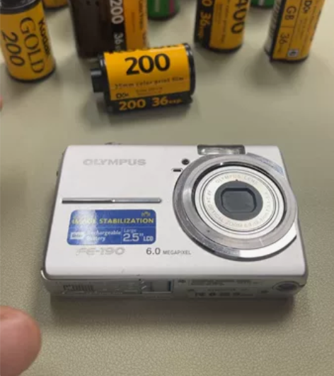 奥林巴斯OLYMPUS FE-190数码照...