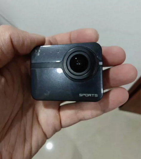 萤石S1运动相机 成色新，带防水壳，以及粘...