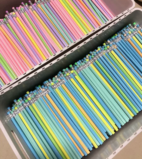 处理15元50支刻字铅笔HB笔芯小学生专用...