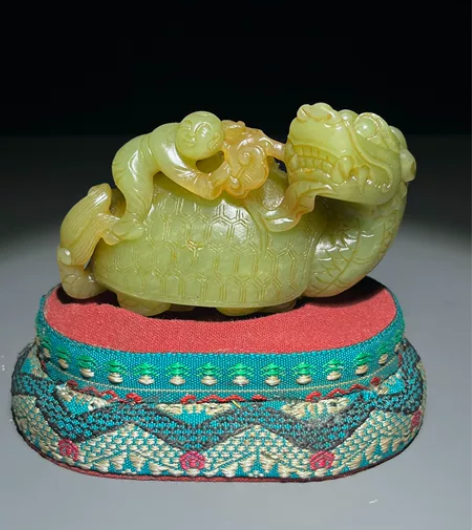 龙头龟童子黄玉手把件小摆件 新疆和田玉 老...