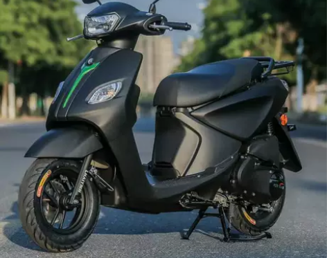 新款二手九成新巧格i踏板燃油摩托车125C...