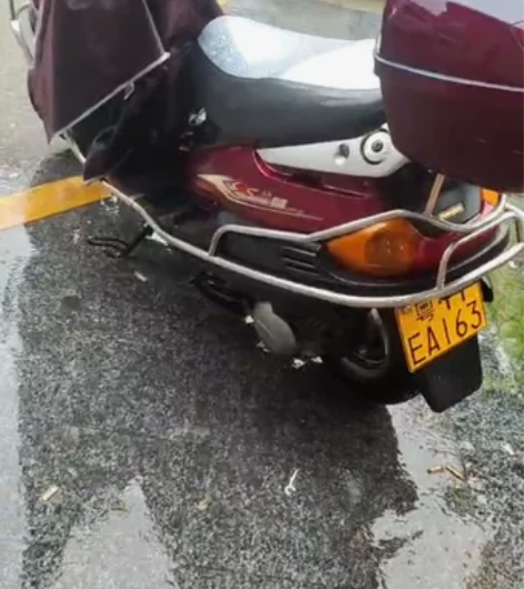 出自用豪爵悦星125cc 除了外观有点掉漆...