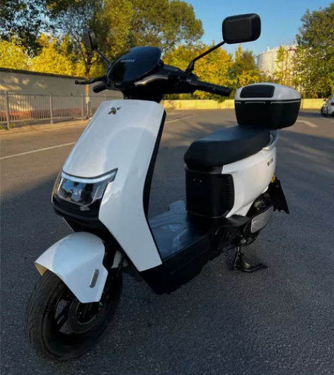 自骑用了半年不到的新大洲智能新国标车 车子...